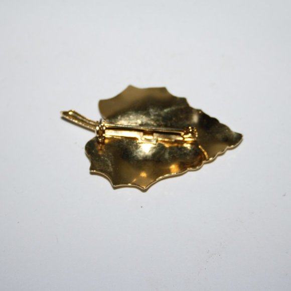 Vintage gold leaf brooch - Picture 5 of 6